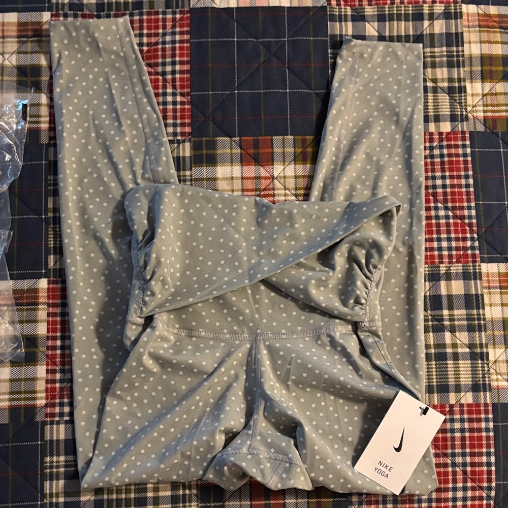 Nike Yoga twist front Light Gray Polka Dot Leggings